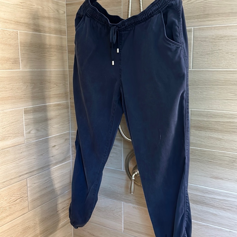 Tommy Bahama tencel size small navy pants